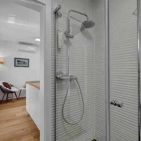 Luxury Center Apartment
