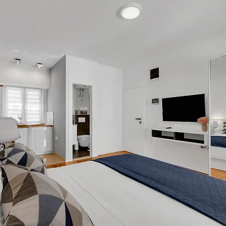 Luxury Center Apartment *