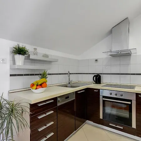 Luxury Center Makarska