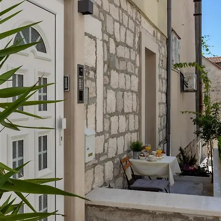 Luxury Center Apartment *