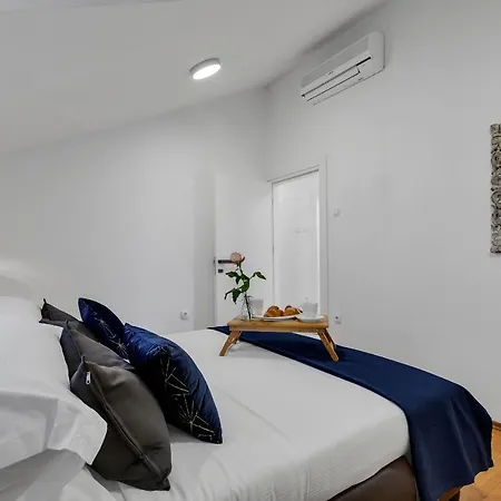 Luxury Center Apartment Makarska