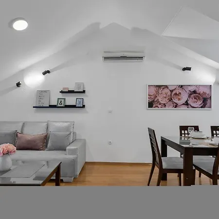 Luxury Center Apartment Makarska