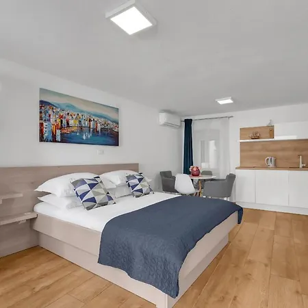 Luxury Center Apartment *