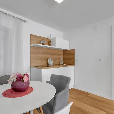 Luxury Center * Makarska