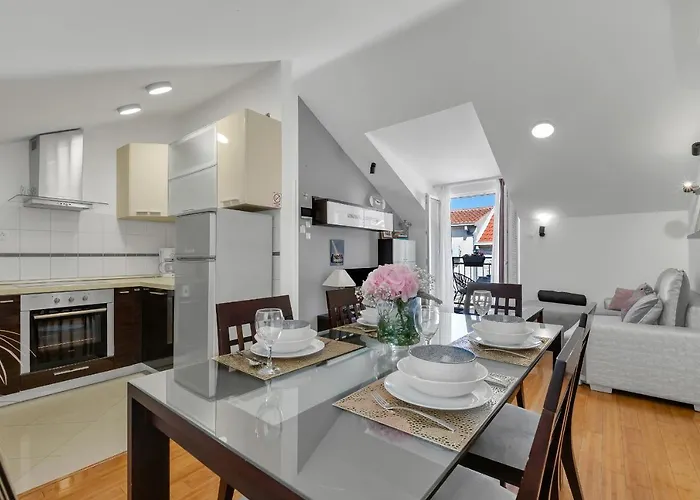 Luxury Center Lägenhet Makarska