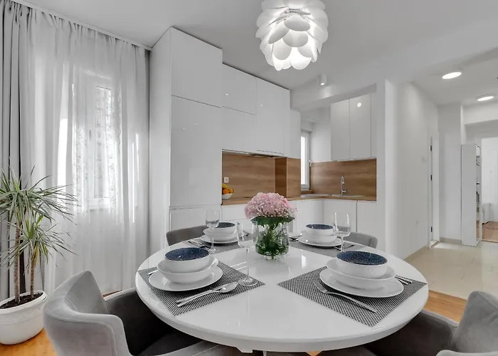 Lägenhet Luxury Center